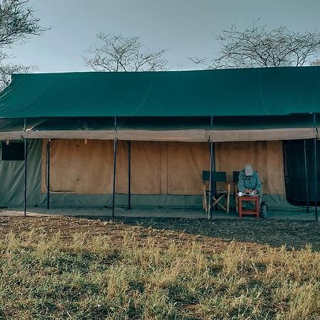 Serengeti Kamwene Tented Camp Nyabogati Exterior photo